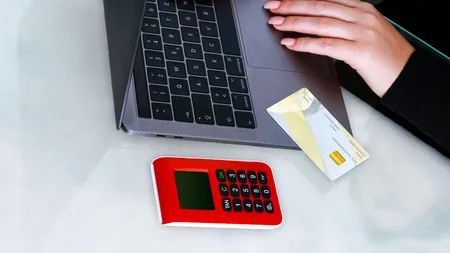 Când vor fi alimentate cardurile cu primele de carieră didactică și profesională. Precizări importante de la ministrul Educației