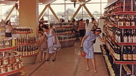 Bomboanele copilăriei celor care au trăit în comunism, acum pe raft la Mega Image