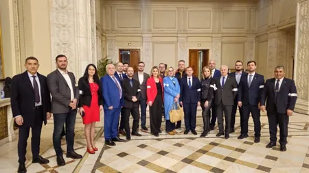 Scandal în Parlament! Grevă falsă: Oamenii lui Simion și Gavrilă protestează, dar își iau banii!