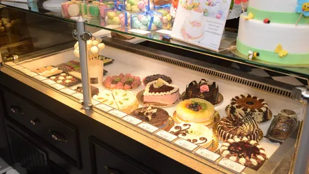 Lanţul de cofetării ale cărui vânzări au crescut de peste şase ori în ultimii zece ani. Din peste 500 de angajaţi, jumătate sunt străini