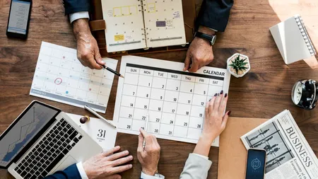 Mai puţine zile libere legale pentru a creşte economia. Cine a făcut propunerea şi ce spun sindicatele