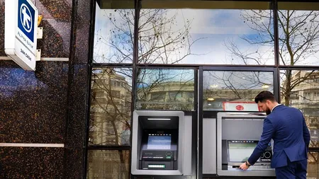 Reguli noi pentru retragerile de bani la bancomat în România. Se aplică din aprilie 2025