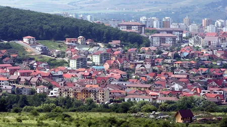 Zidul care curăță aerul: Cluj-Napoca, primul oraș din România cu o pictură murală antipoluare