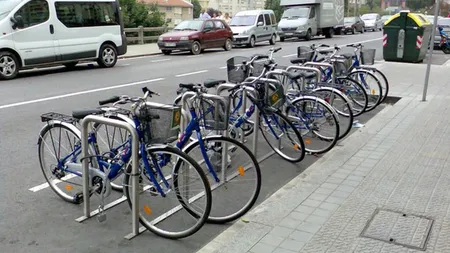 Codul Rutier 2025. Amendă de până la 1.000 de lei pentru românii care merg pe bicicletă. Ce trebuie să știe românii