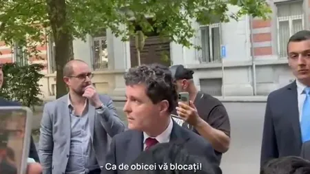 Un grup de români nemulțumiți l-au asaltat cu întrebări pe Nicușor Dan, la Bruxelles. Cum a reacționat președintele României