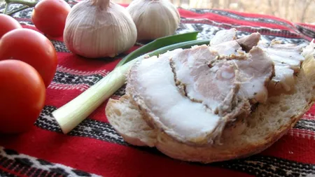 DELICIOS! Șuncă în zeamă de varză, după rețeta tradițională cu care mergi la sigur în orice anotimp