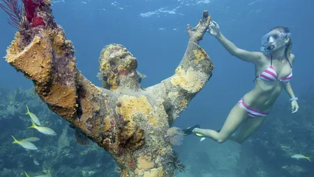 Cristos din Abis, una din cele mai populare destinații din Italia. Totul despre statuia sculptată în bronz