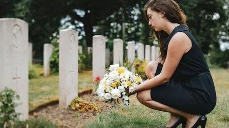 Schema prin care „văduvele negre” din Rusia se îmbogățesc: Soldații mor pe front, iar soțiile primesc până la 85.000 de euro