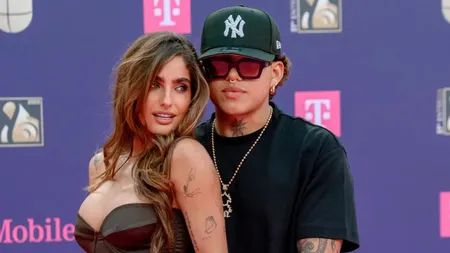 O influenceriță din Venezuela îl dă în judecată pe fostul iubit, un cântăreț celebru, după ce un filmuleț privat a ajuns online