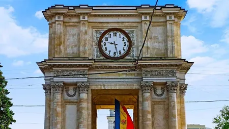 Republica Moldova: O treime dintre alegători rămân indeciși, iar prezența la vot ar putea fi puțin peste 48%