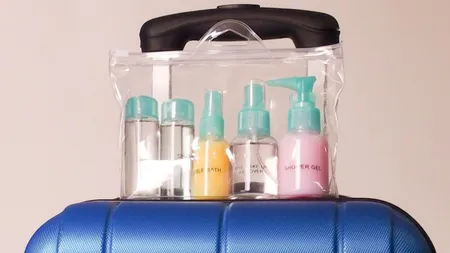 Doar două aeroporturi din România permit lichide de până la 2 litri în bagajul de mână