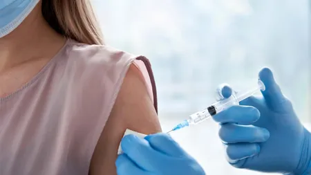 Vaccinul antigripal nu se mai face la medicul de familie. Cine primește gratuit, de unde se ridică și când e momentul ideal pentru imunizare
