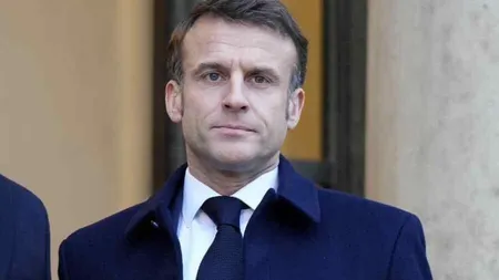 Francezii așteaptă ca președintele Emmanuel Macron să desemneze un nou premier