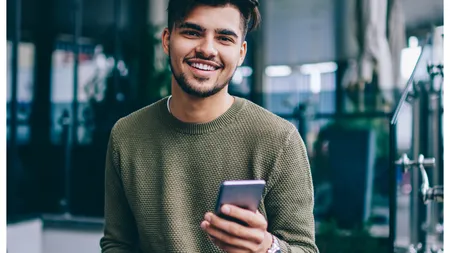 4 din 10 români urmăresc promoţiile online ale brandurilor sau retailerilor