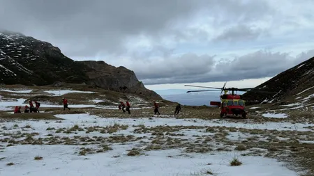 Elicopter Black Hawk, mobilizat pentru găsirea tânărului dispărut în Bucegi