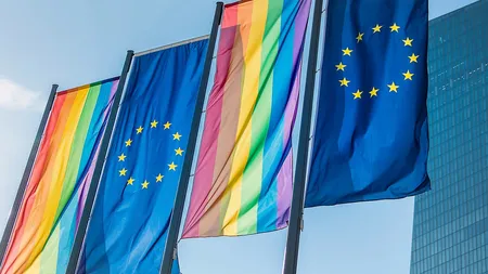 Curtea de Justiție a Uniunii Europene obligă toate țările blocului comunitar să recunoască căsătoriile între persoane de același sex. Polonia se opune și este criticată oficial