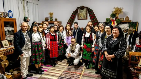 Nicușor Dan a petrecut Crăciunul în Ileni, satul de origine al bunicilor săi