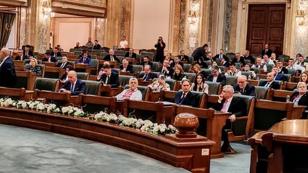 O moţiune de cenzură a fost depusă vineri de parlamentari ai grupului „PACE- Întâi România”, AUR şi neafiliaţi. Printre semnatari, şi Victor Ponta