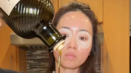 Noul trend pentru slăbit împarte internetul în două tabere. Avertismentul medicilor VIDEO