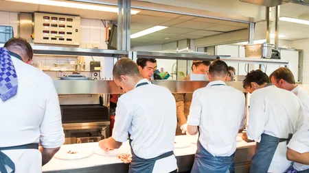 Angajări 2025. Se caută angajați fără studii superioare. Orașele în care sunt cele mai multe joburi disponibile