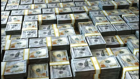 Marii giganți tehnologici anunță investiții de peste 50 de miliarde de dolari în India, în doar 24 de ore. Ce avantaje oferă statul asiatic