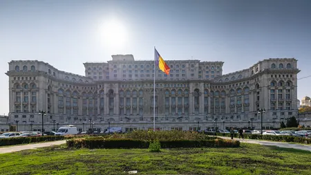 Ce salariu are un agent de curățenie de la Parlamentul României. Angajații sunt revoltați și amenință cu greva