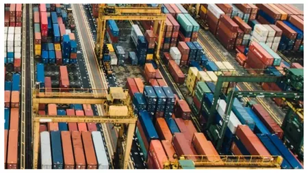 Deficitul comercial al României a scăzut ușor în primele 11 luni din 2025, la aproape 30 miliarde euro