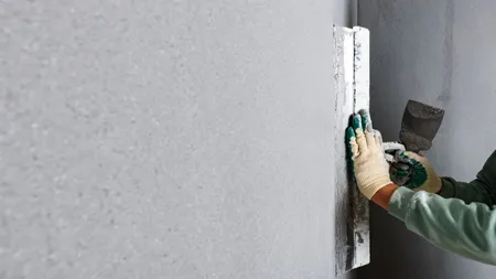 10 greșeli pe care să le eviți atunci când optezi pentru tencuială decorativă (interior și exterior)