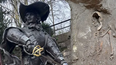 Un schelet care ar putea aparține celebrului muschetar D'Artagnan a fost descoperit recent într-o biserică din Maastricht