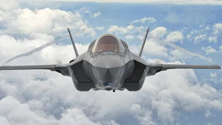 Un avion de vânătoare american F-35, avariat de iranieni, a efectuat o aterizare de urgență