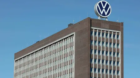 Volkswagen, afectat de schimbarea strategiei la Porsche și de tarifele americane