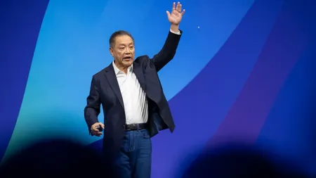 CEO-ul Broadcom, Hock Tan, estimează că veniturile din cipuri pentru inteligență artificială vor depăși 100 de miliarde de dolari anul viitor