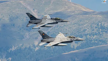 MApN: Două avioane F-16 au fost ridicate pentru monitorizarea unei drone detectate lângă spațiul aerian român