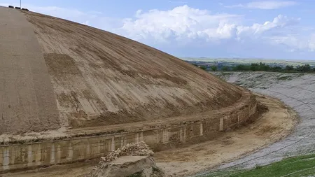 Un mormânt monumental legat de numele lui Alexandru cel Mare a fost dezvăluit de autoritățile grecești