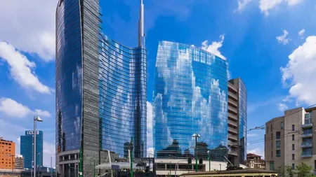 UniCredit raportează profit trimestrial record și își intensifică ofensiva pentru preluarea Commerzbank