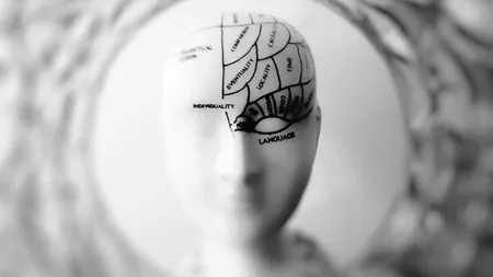 Studiu: Creierul persoanelor multilingve ar putea îmbătrâni mai lent