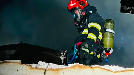 Incendiu la o școală din Cluj. Pompierii au stins focul după o intervenție de peste opt ore.