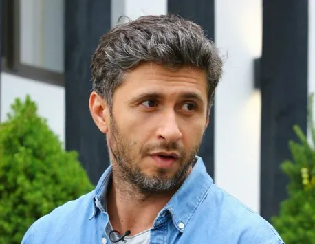 Afecțiunea de care suferă Dragoș Bucur. Cum i s-a schimbat viața de când a primit diagnosticul: „Sunt perioade în care lucrurile merg prost, orice ai face”