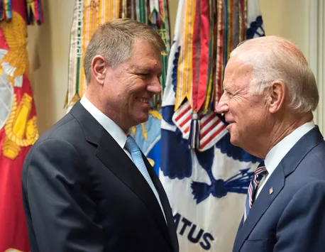 Klaus Iohannis i-a trimis lui Joe Biden o scrisoare cu ocazia Zillei Inependenţei: „Eforturile SUA sunt cruciale în asigurarea unui răspuns puternic şi unit la provocările Rusiei”