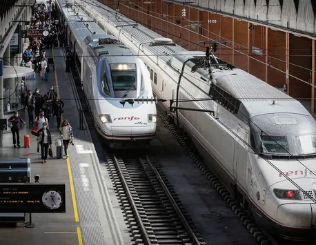Circulaţia trenurilor de mare viteză, oprită pe ruta Madrid – Barcelona. Un român a furat 600 de metri de cablu