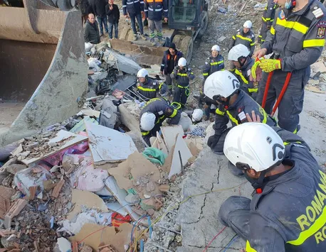 România trimite o nouă echipă RO-USAR de căutare-salvare în Turcia. Echipele actuale au reușit să salveze mai mulți oameni prinși sub dărâmături după cutremur