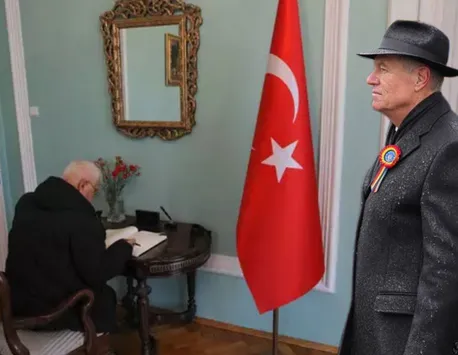 Klaus Iohannis va semna în cartea de condoleanțe, în urma cutremurului devastator din Turcia. Dimineață a mers să semneze și Marcel Ciolacu