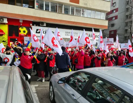 O nouă zi de protest pentru angajații din sănătate: ”Vrem salarii decente, să putem să trăim!”