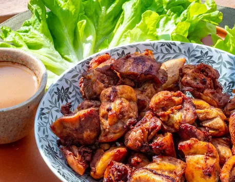 Chicharron de pui, preparatul care face furori pe internet. Iubitorii puiului prăjit sunt cuceriţi de la prima îmbucătură