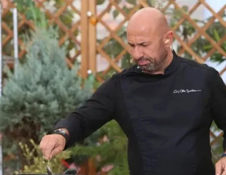 Cât costă drobul de miel făcut de Cătălin Scărlătescu și cum se prepară. Ce ingredient secret folosește să-i dea un gust mai bun