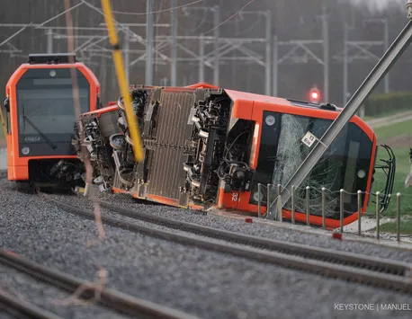 Trenuri deraiate în Elveţia. Se pare că vântul de 140 km/oră a fost cauza accidentului