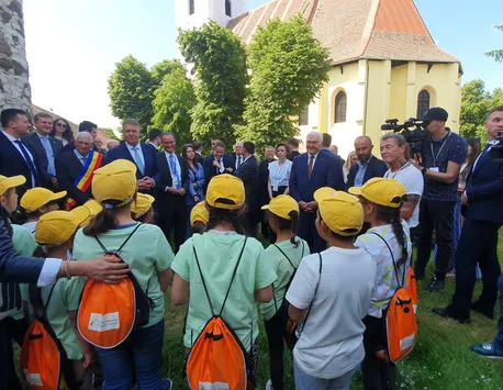 EXCLUSIV Ponta: Scena cu Klaus Iohannis cu copiii care cântă pe stradă, un comunism grețos