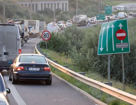 Circulaţia pe Autostrada Soarelui va fi deviată pe sensul către litoral prin nodul rutier Drajna între orele 12 şi 22