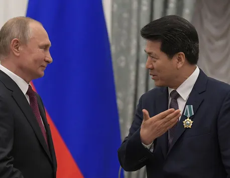 China avertizează Occidentul să stopeze livrările de armament către Ucraina