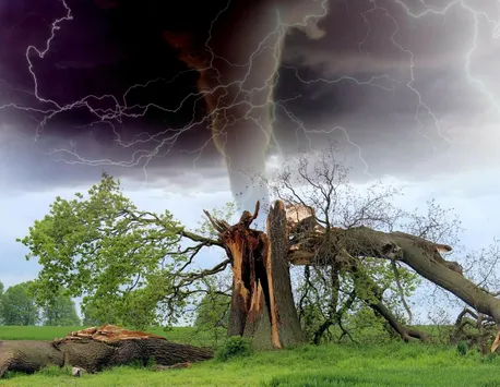 România ar putea fi lovită de tornade. Climatologii avertizează: „Puneţi-vă centurile de siguranţă!”